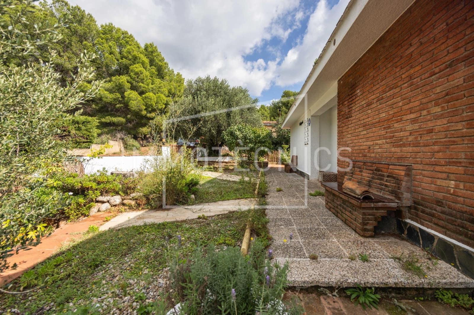 5 Zimmer Villa zu verkaufen in Bigues i Riells mit Garage - 370.000 € (Ref: 9602754)