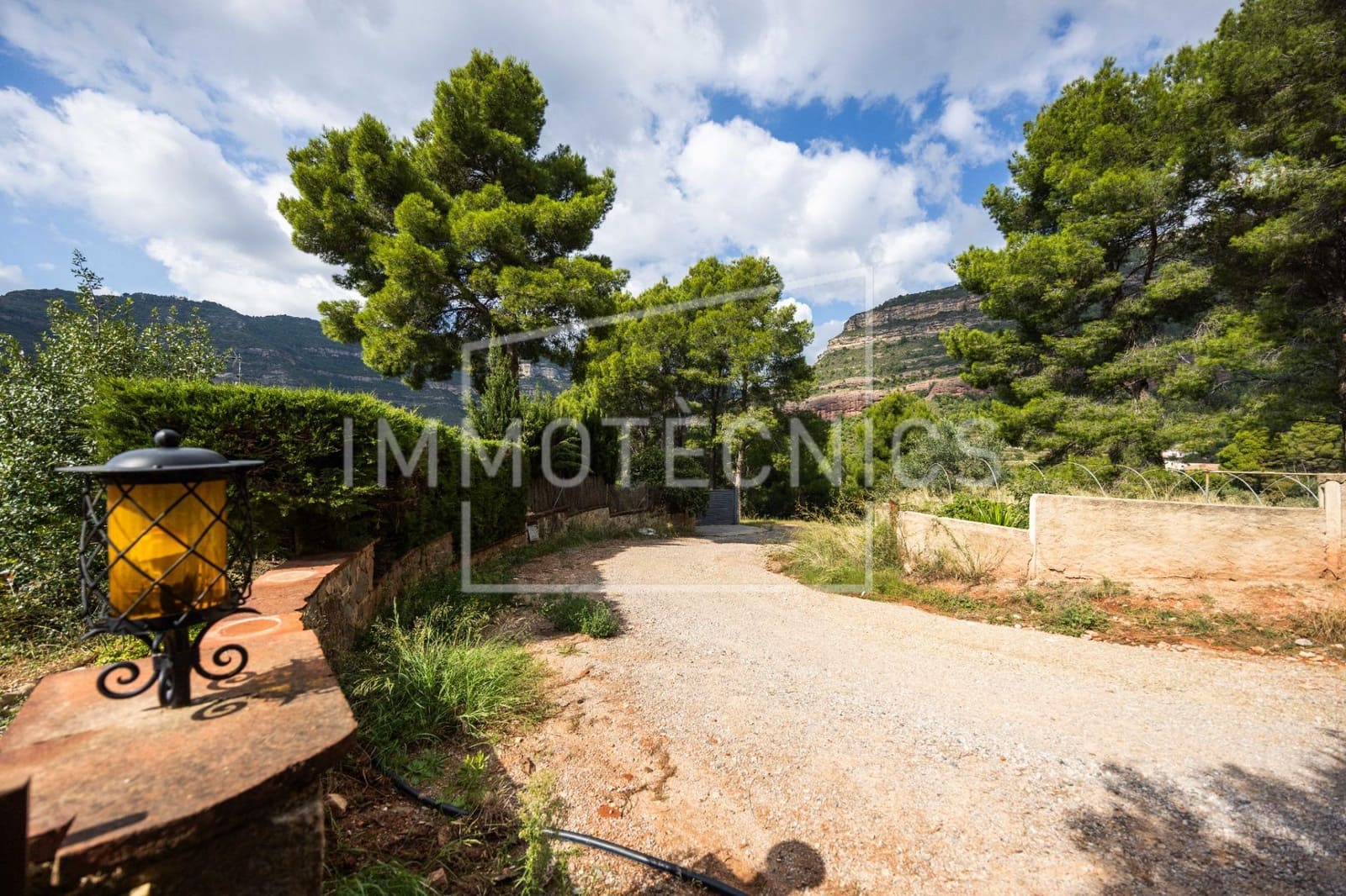 5 Zimmer Villa zu verkaufen in Bigues i Riells mit Garage - 370.000 € (Ref: 9602754)