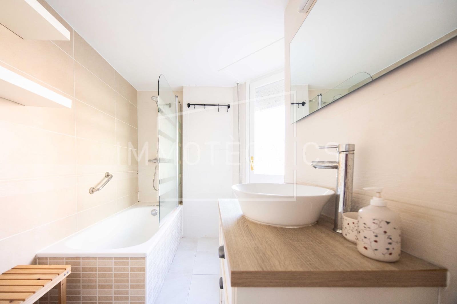 3 makuuhuone Asunto myytävänä paikassa Caldes d'Estrac mukana uima-altaan 
autotalli - 390 000 € (Ref: 9602755)