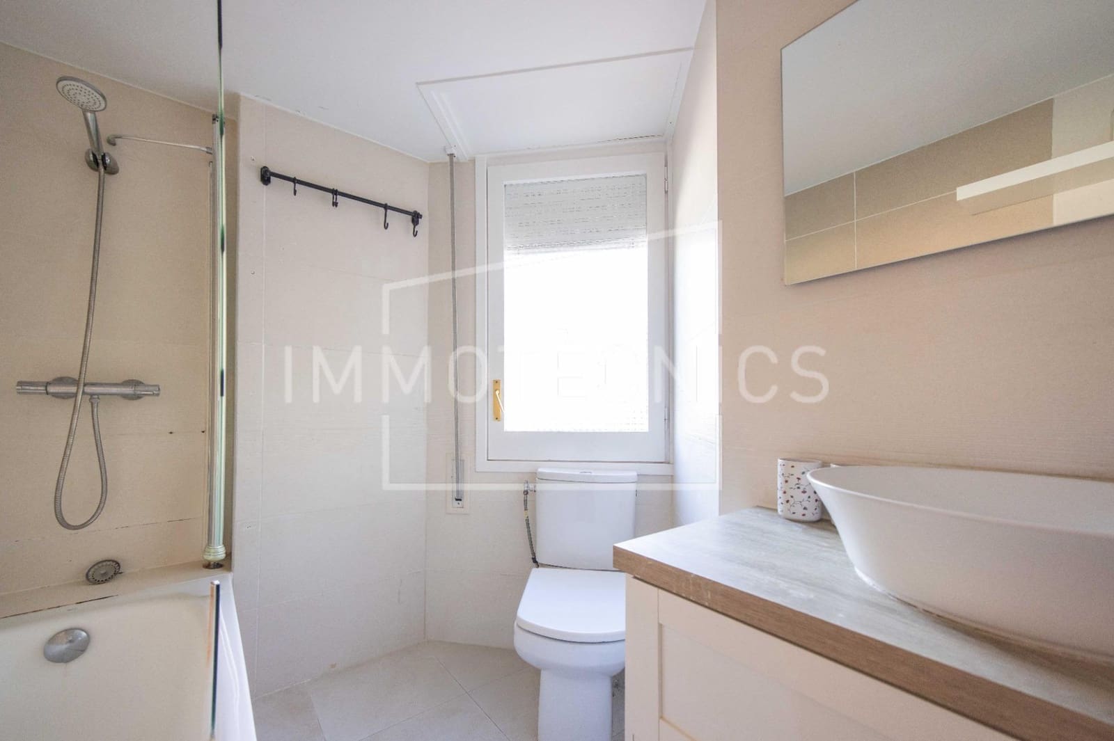 3 makuuhuone Asunto myytävänä paikassa Caldes d'Estrac mukana uima-altaan 
autotalli - 390 000 € (Ref: 9602755)