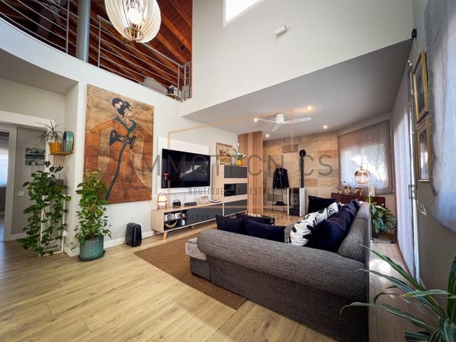 Chalet de 5 habitaciones en Lliçà d'Amunt en venta con garaje - 489.000 € (Ref: 9602756)