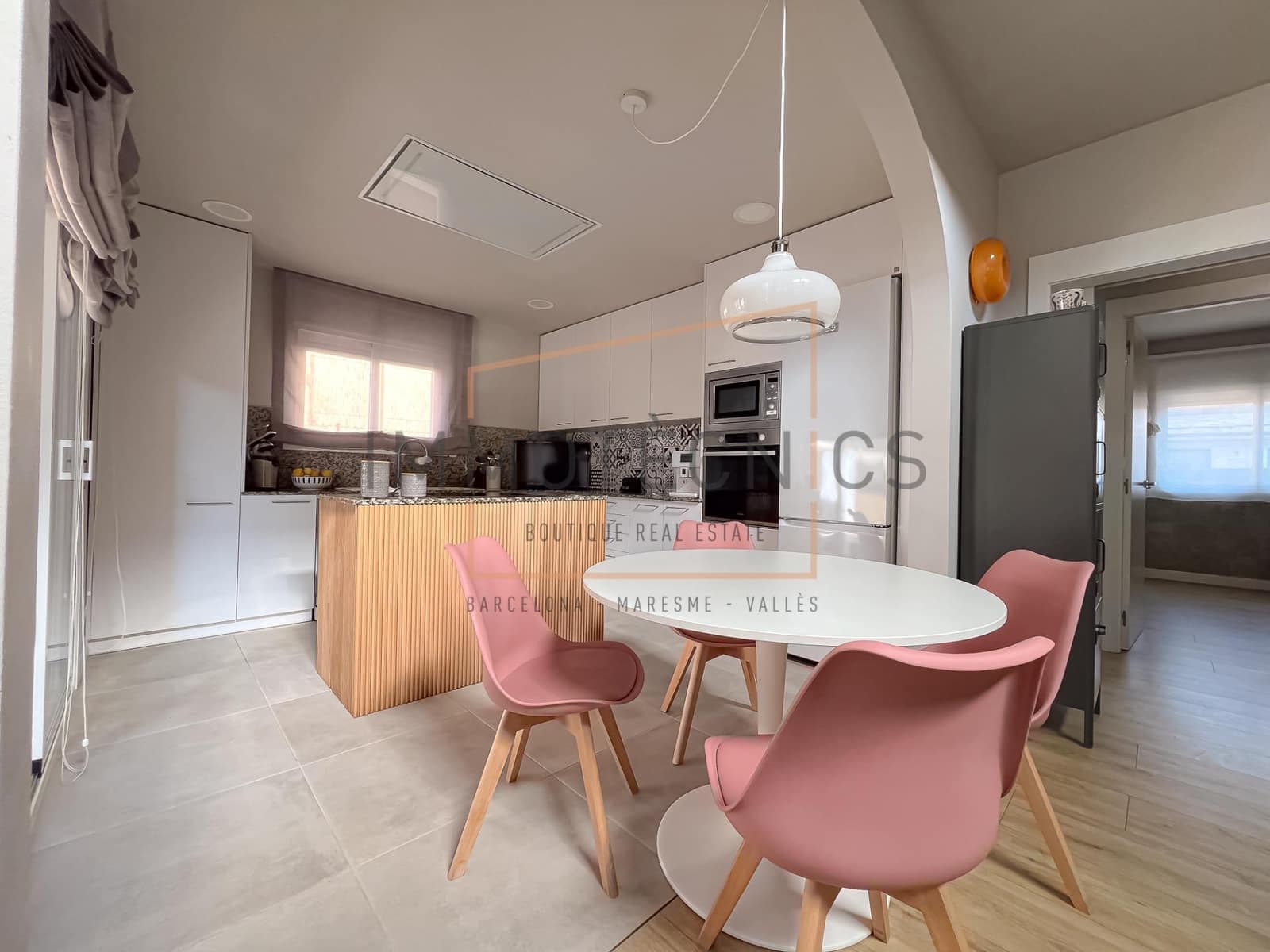 5 soveværelse Villa til salg i Llica d'Amunt med garage - € 489.000 (Ref: 9602756)