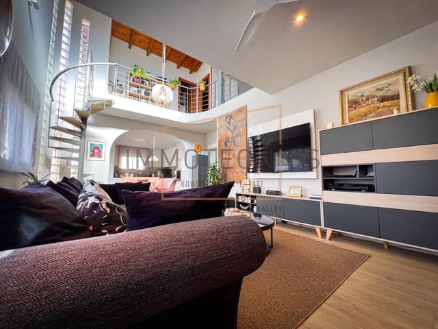 Chalet de 5 habitaciones en Lliçà d'Amunt en venta con garaje - 489.000 € (Ref: 9602756)