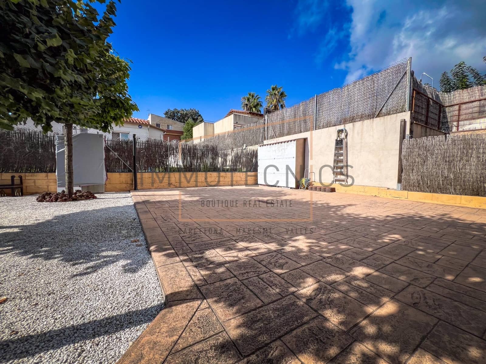 5 soveværelse Villa til salg i Llica d'Amunt med garage - € 489.000 (Ref: 9602756)