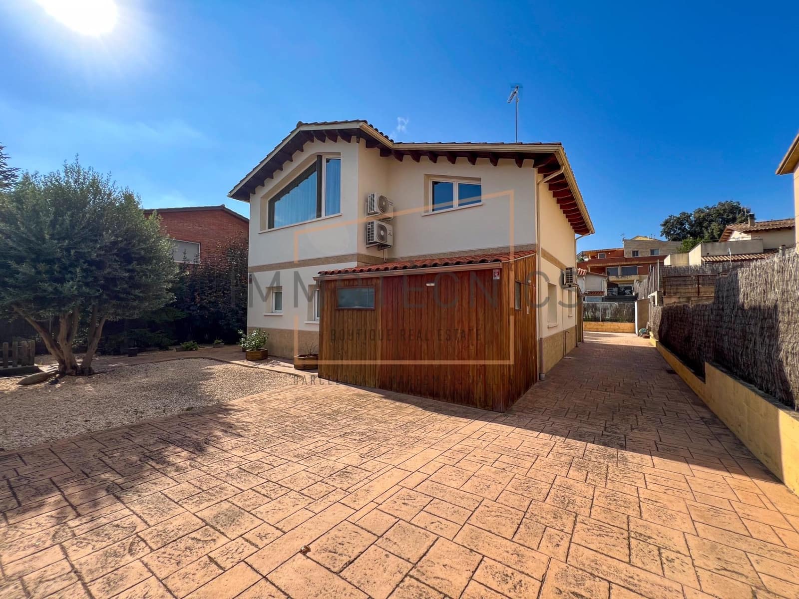 5 soveværelse Villa til salg i Llica d'Amunt med garage - € 489.000 (Ref: 9602756)