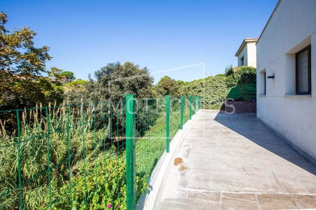 Chalet de 6 habitaciones en Lliçà de Vall en venta - 380.000 € (Ref: 9602757)