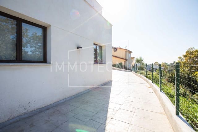 Chalet de 6 habitaciones en Lliçà de Vall en venta - 380.000 € (Ref: 9602757)