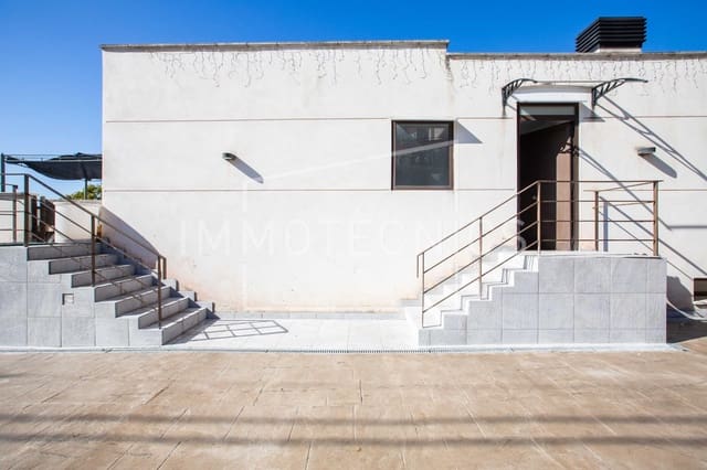 Chalet de 6 habitaciones en Lliçà de Vall en venta - 380.000 € (Ref: 9602757)