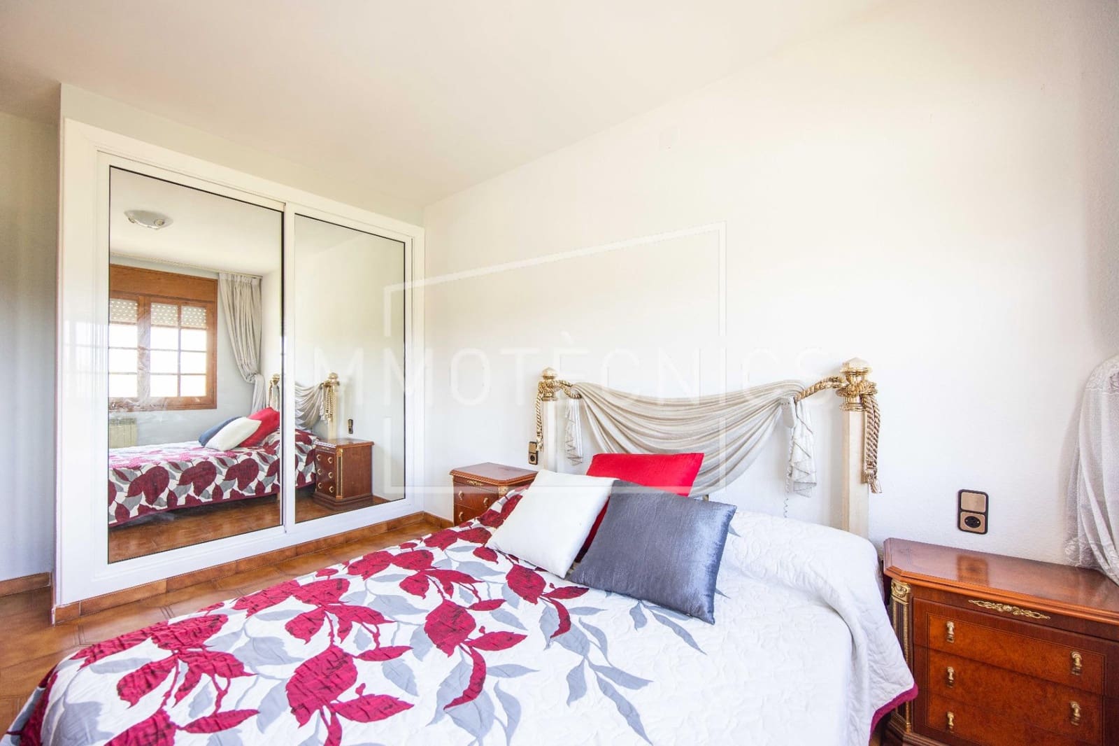 18 soveværelse Finca/Landehus til salg i Llica de Vall med swimmingpool garage - € 1.700.000 (Ref: 9602758)