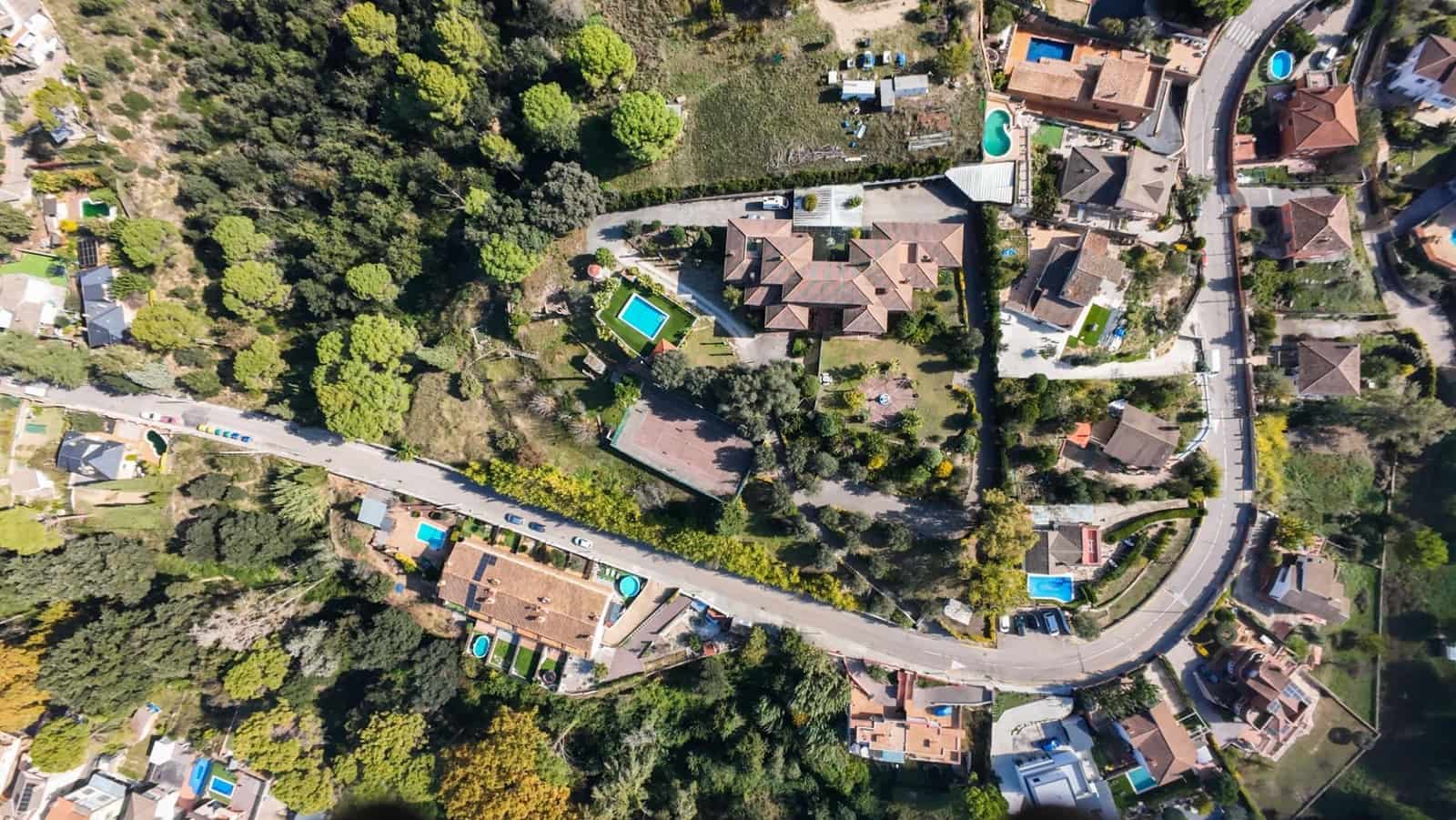 18 soveværelse Finca/Landehus til salg i Llica de Vall med swimmingpool garage - € 1.700.000 (Ref: 9602758)