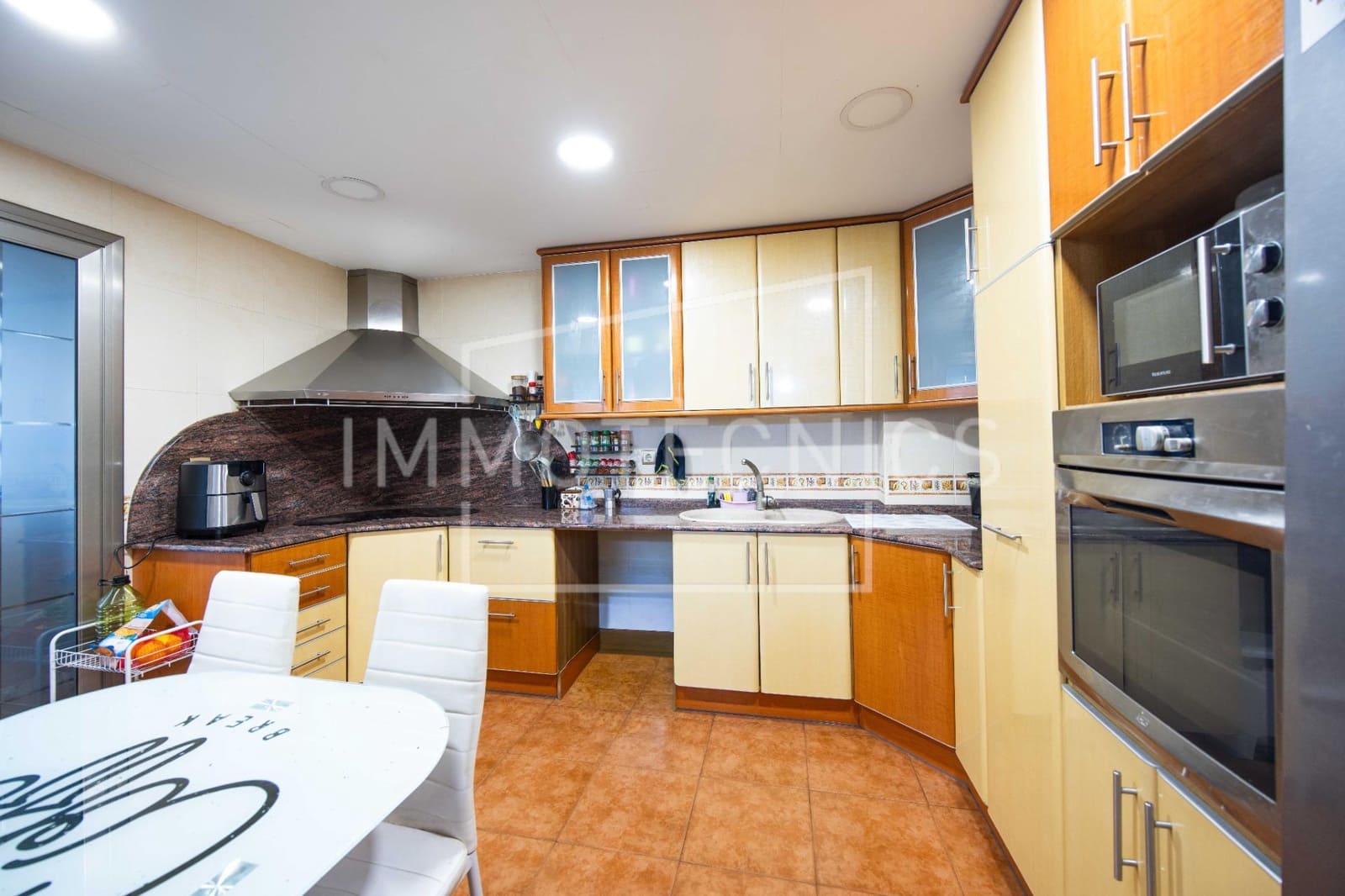 18 soveværelse Finca/Landehus til salg i Llica de Vall med swimmingpool garage - € 1.700.000 (Ref: 9602758)