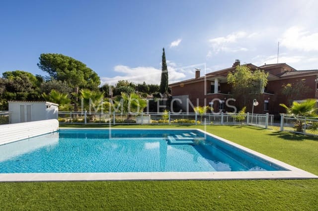 18 soveværelse Finca/Landehus til salg i Lliçà de Vall med swimmingpool garage - € 1.700.000 (Ref: 9602758)