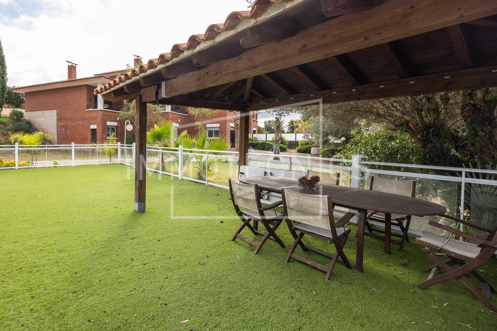 18 soveværelse Finca/Landehus til salg i Llica de Vall med swimmingpool garage - € 1.700.000 (Ref: 9602758)