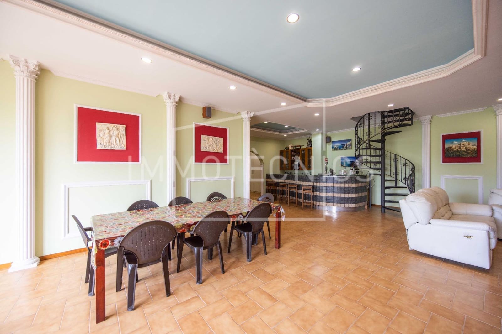 18 soveværelse Finca/Landehus til salg i Llica de Vall med swimmingpool garage - € 1.700.000 (Ref: 9602758)