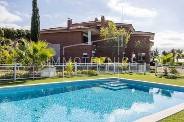 18 soveværelse Finca/Landehus til salg i Lliçà de Vall med swimmingpool garage - € 1.700.000 (Ref: 9602758)