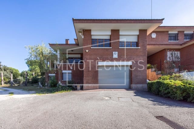 18 soveværelse Finca/Landehus til salg i Lliçà de Vall med swimmingpool garage - € 1.700.000 (Ref: 9602758)