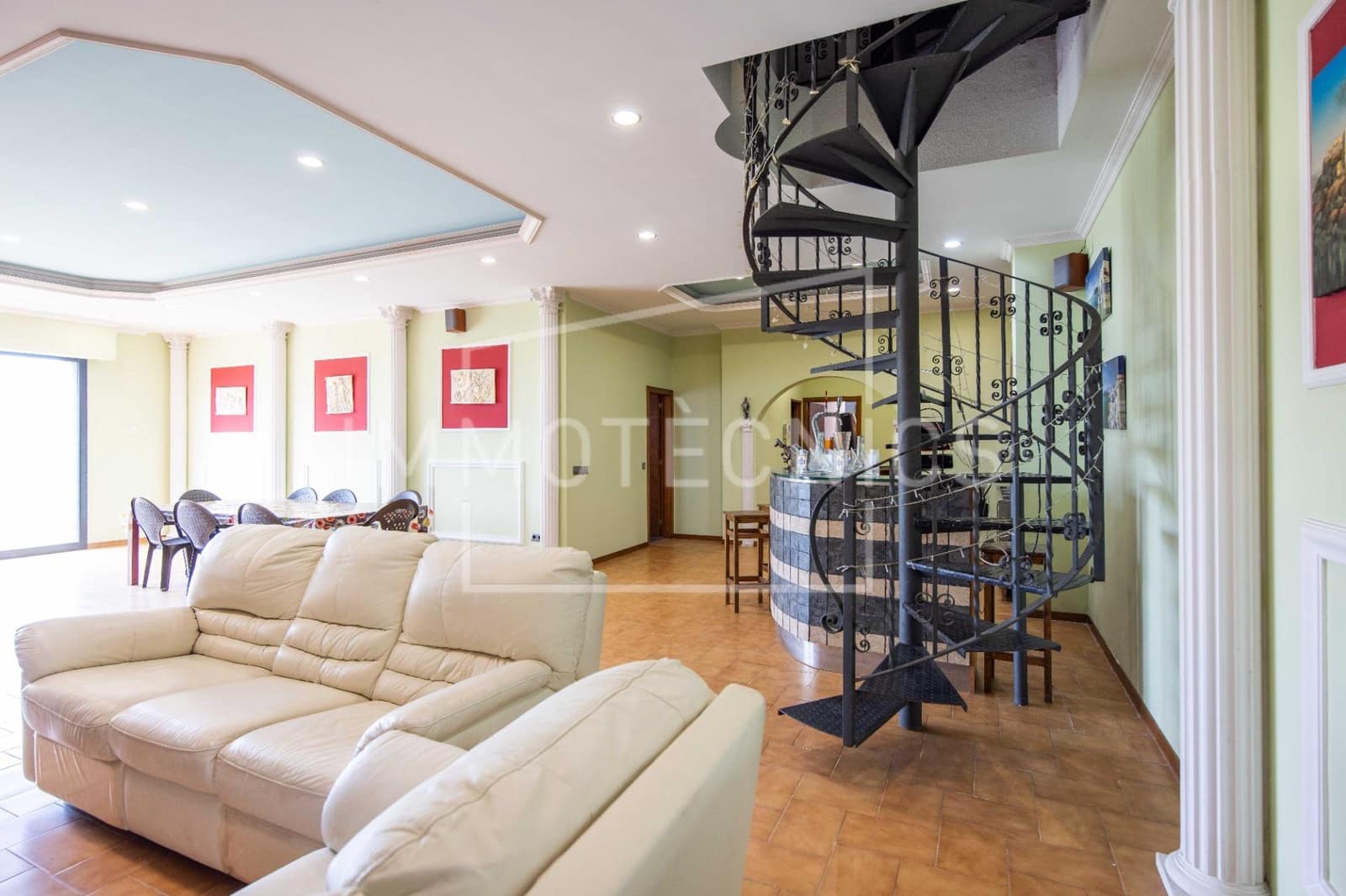 18 soveværelse Finca/Landehus til salg i Llica de Vall med swimmingpool garage - € 1.700.000 (Ref: 9602758)