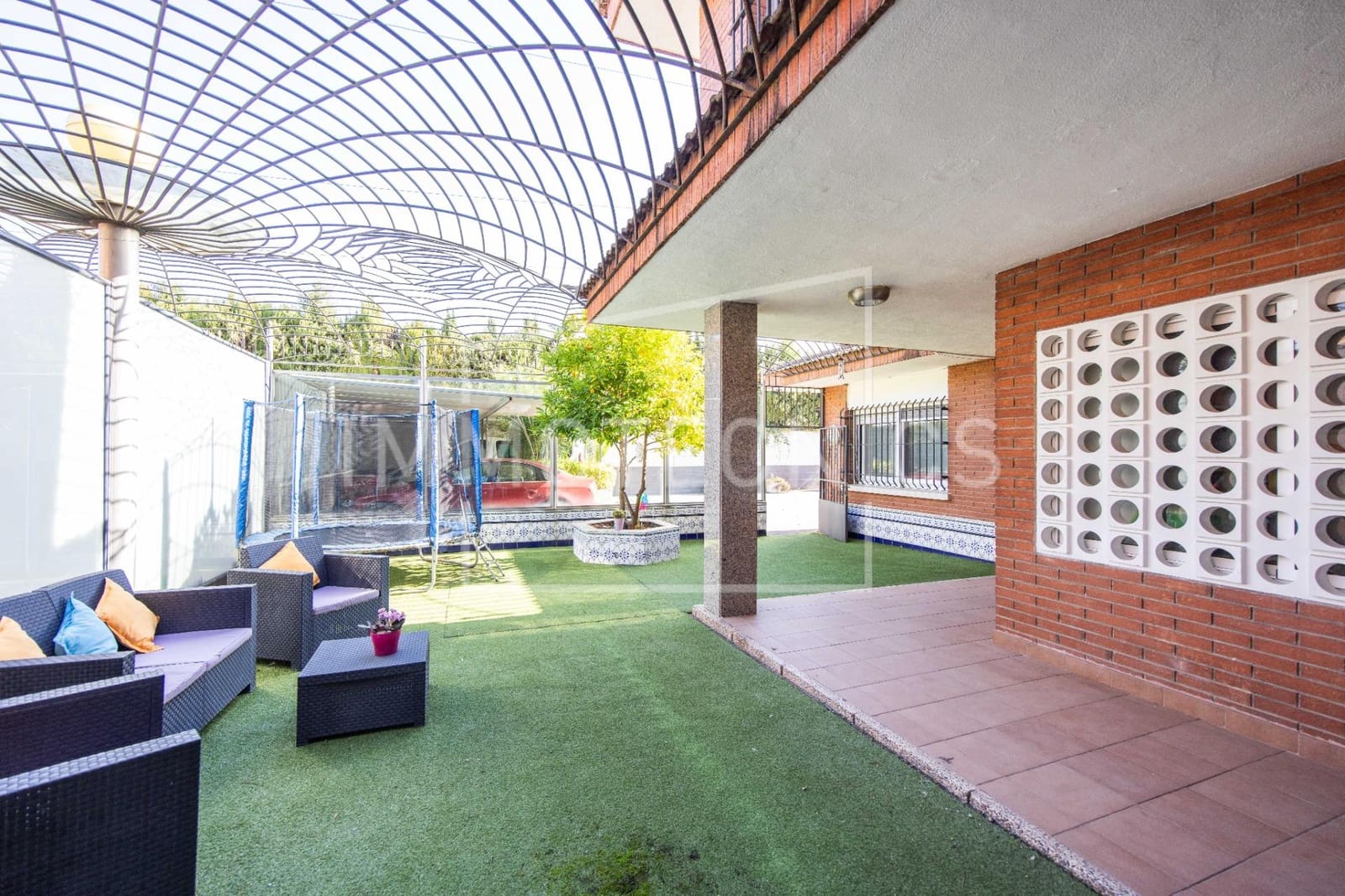 18 soveværelse Finca/Landehus til salg i Llica de Vall med swimmingpool garage - € 1.700.000 (Ref: 9602758)