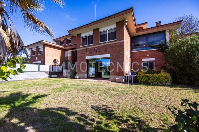 18 soveværelse Finca/Landehus til salg i Lliçà de Vall med swimmingpool garage - € 1.700.000 (Ref: 9602758)