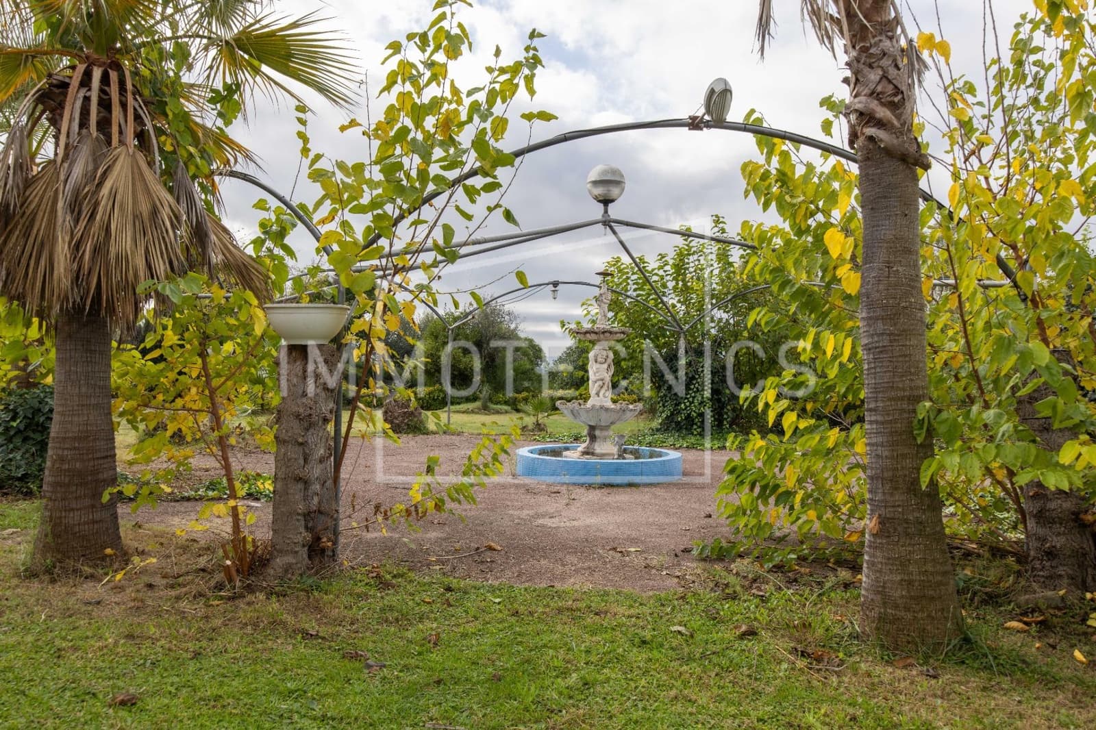 18 soveværelse Finca/Landehus til salg i Llica de Vall med swimmingpool garage - € 1.700.000 (Ref: 9602758)