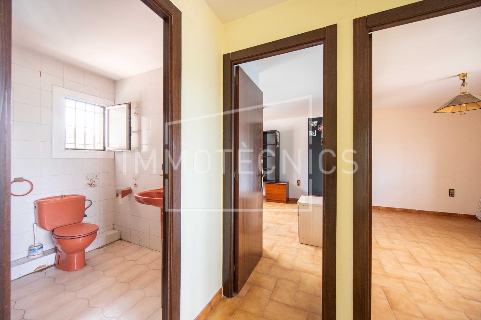 18 soveværelse Finca/Landehus til salg i Llica de Vall med swimmingpool garage - € 1.700.000 (Ref: 9602758)