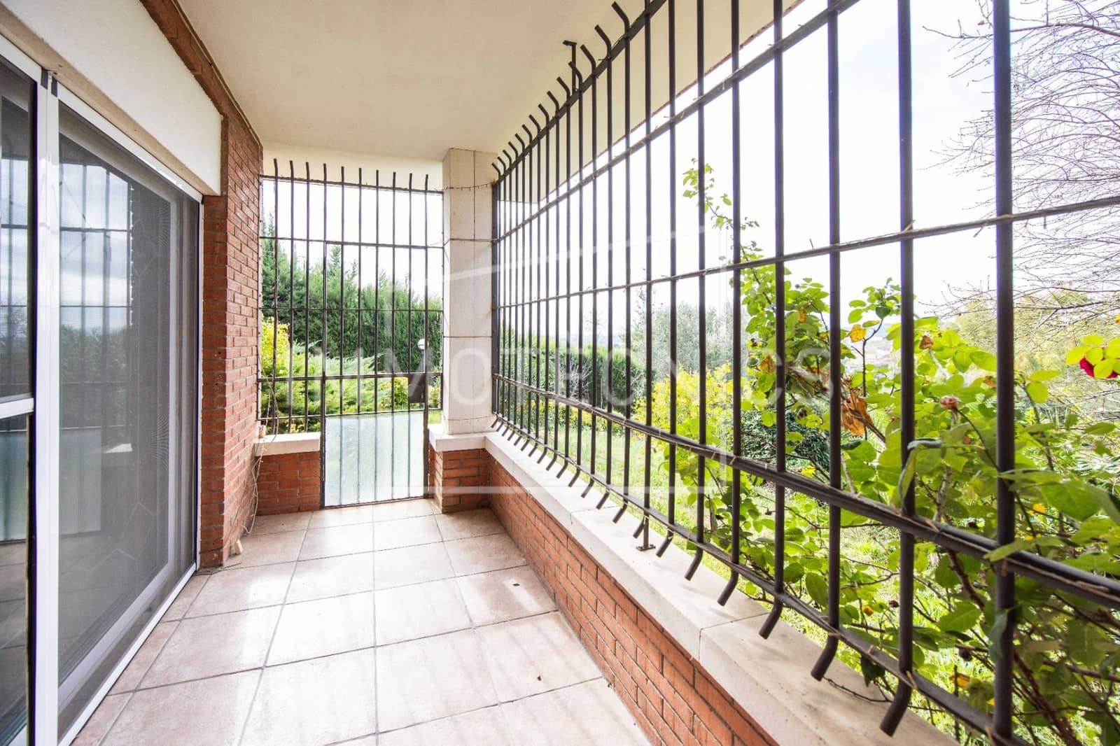 18 soveværelse Finca/Landehus til salg i Llica de Vall med swimmingpool garage - € 1.700.000 (Ref: 9602758)