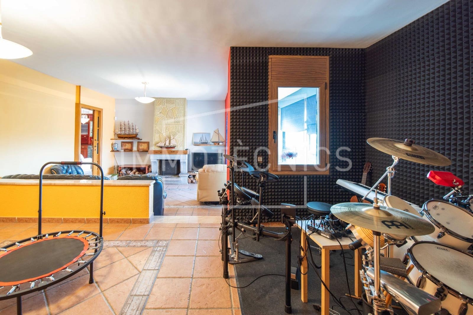 18 soveværelse Finca/Landehus til salg i Llica de Vall med swimmingpool garage - € 1.700.000 (Ref: 9602758)