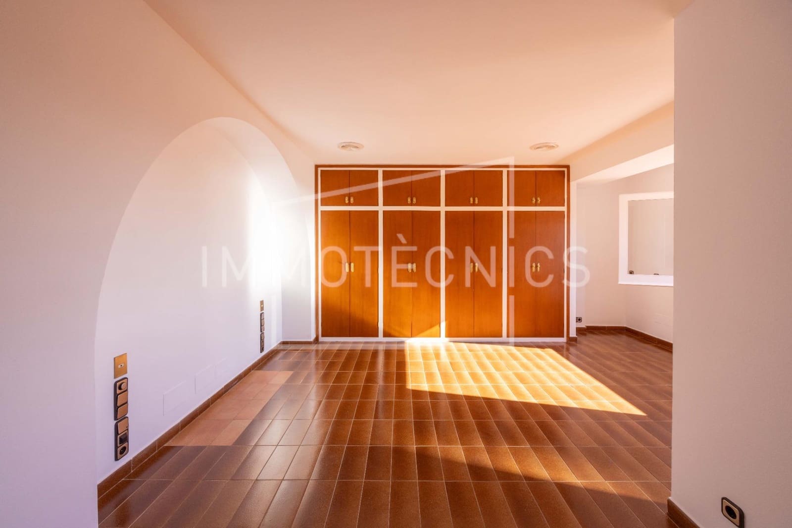 4 chambre Maison de Ville à vendre à Sant Vicenc de Montalt avec garage - 575 000 € (Ref: 9602766)