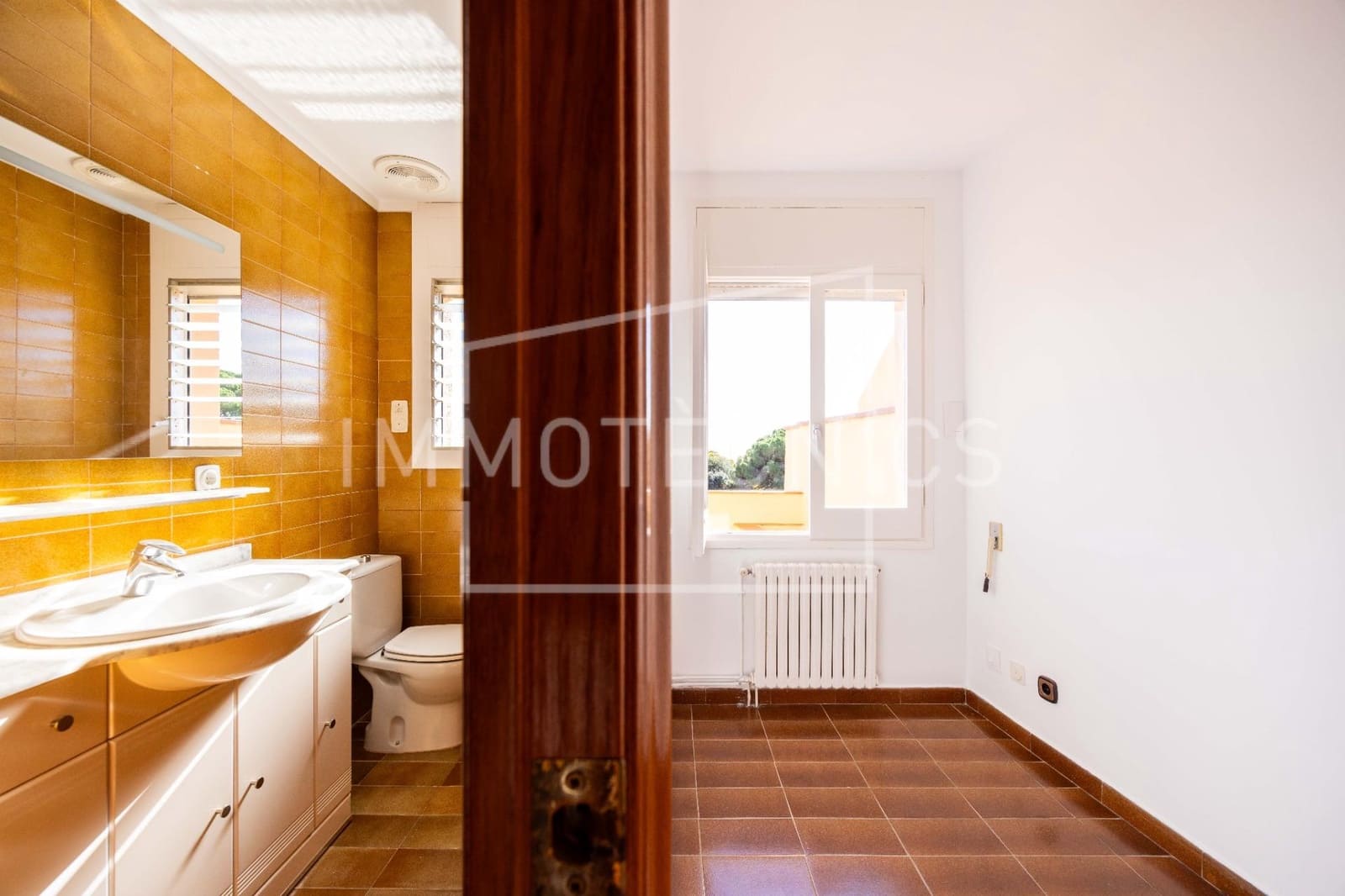 4 chambre Maison de Ville à vendre à Sant Vicenc de Montalt avec garage - 575 000 € (Ref: 9602766)