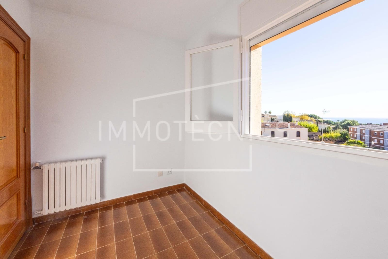 4 bedroom Townhouse for sale in Sant Vicenc de Montalt with garage - € 575,000 (Ref: 9602766)
