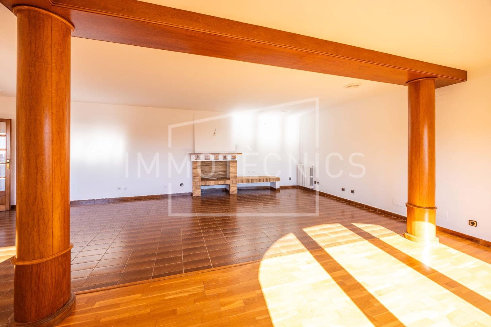 4 bedroom Townhouse for sale in Sant Vicenc de Montalt with garage - € 575,000 (Ref: 9602766)