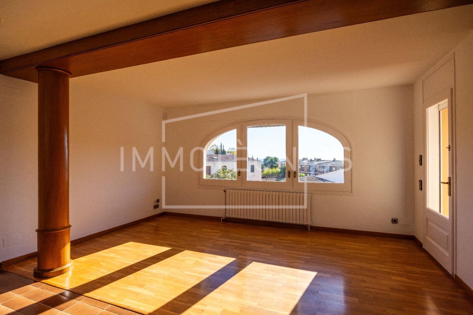 4 bedroom Townhouse for sale in Sant Vicenc de Montalt with garage - € 575,000 (Ref: 9602766)