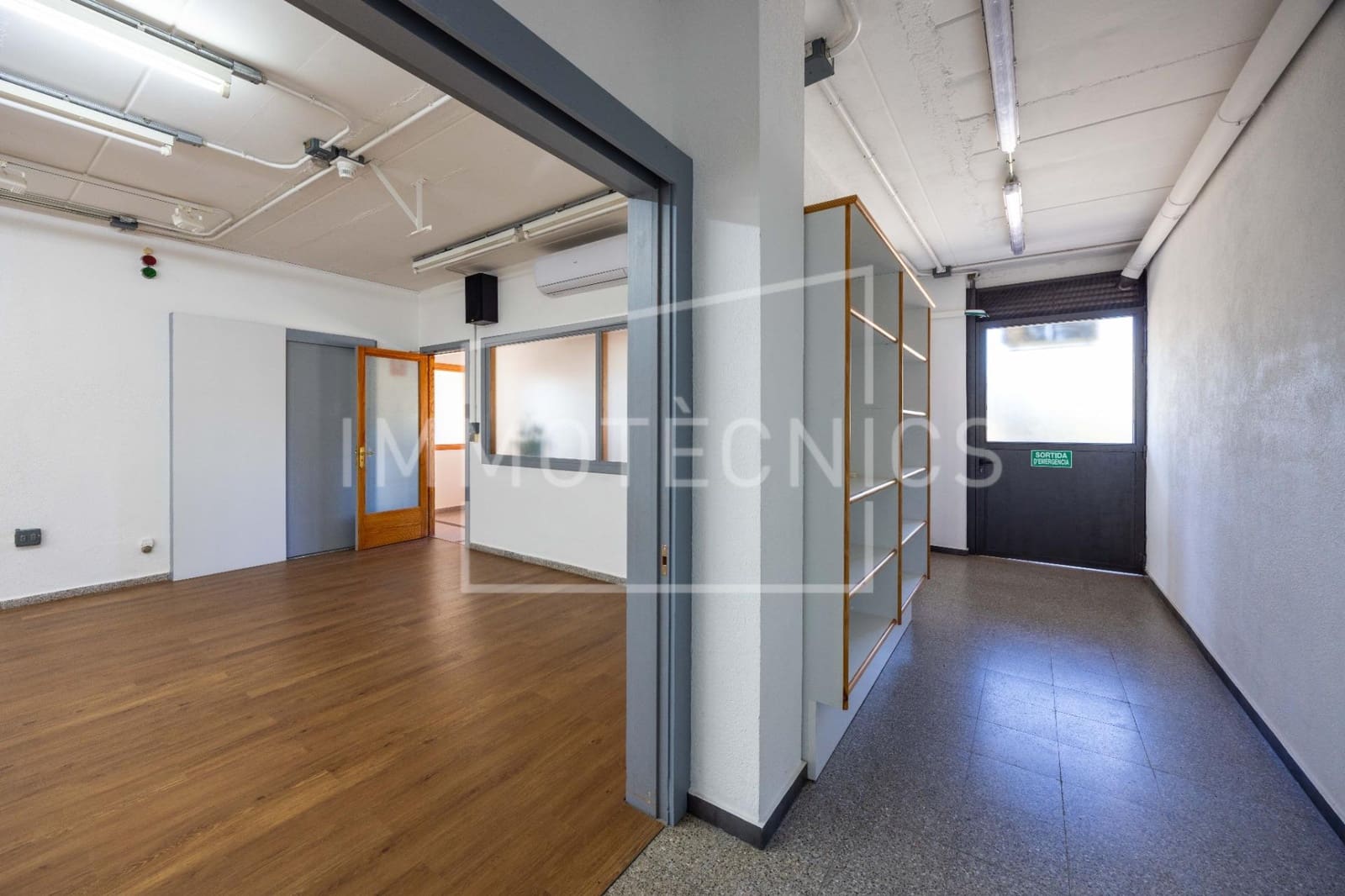 4 sypialnia Biuro do wynajęcia w Sant Vicenc de Montalt - 1 700 € (Ref: 9602767)