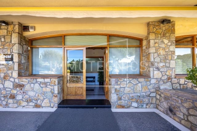 4 sypialnia Biuro do wynajęcia w Sant Vicenç de Montalt - 1 700 € (Ref: 9602767)