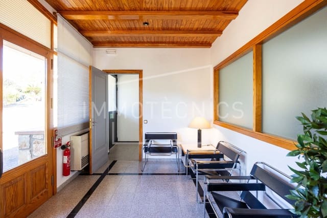 4 sypialnia Biuro do wynajęcia w Sant Vicenç de Montalt - 1 700 € (Ref: 9602767)