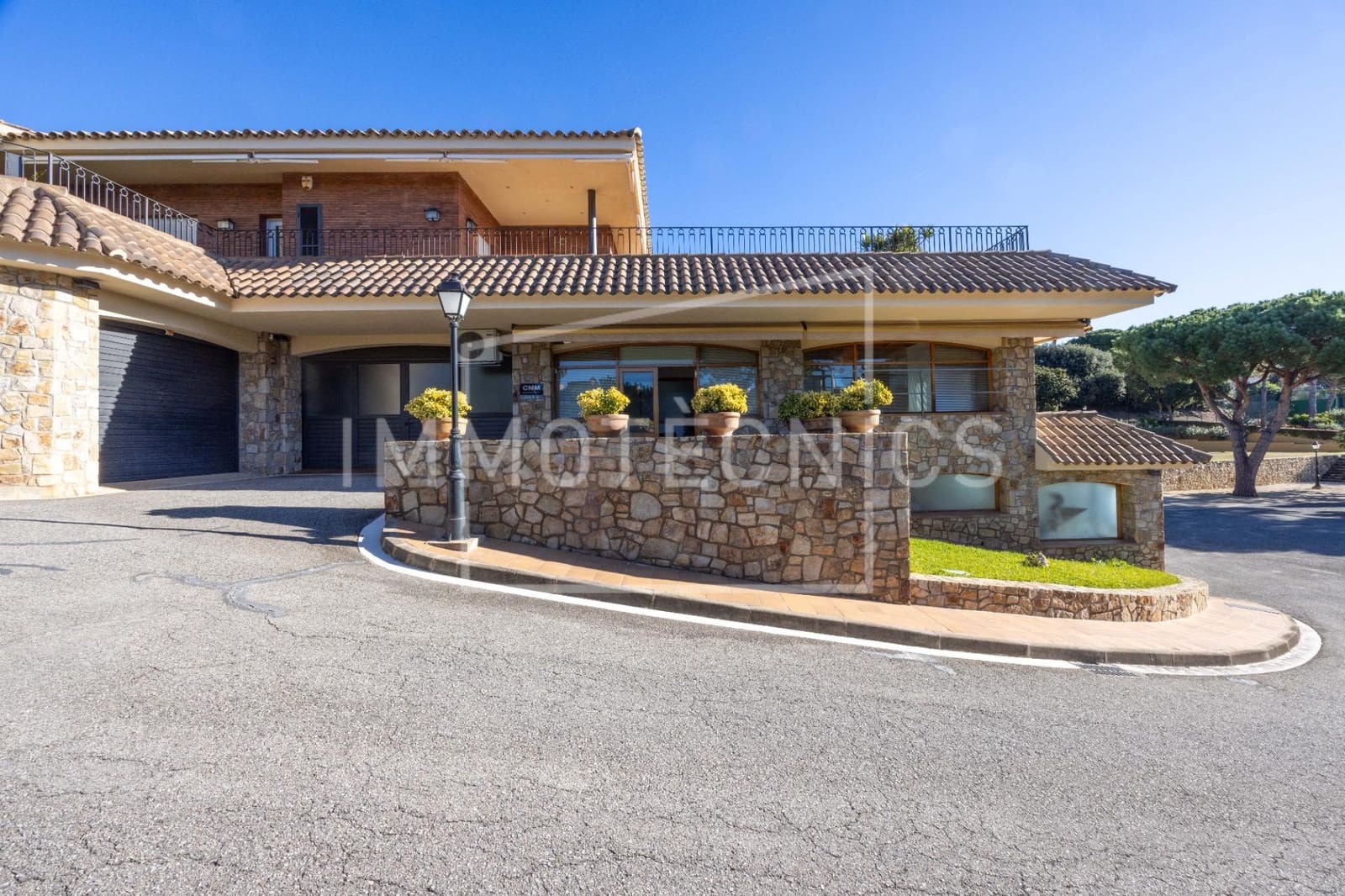 4 sypialnia Biuro do wynajęcia w Sant Vicenc de Montalt - 1 700 € (Ref: 9602767)