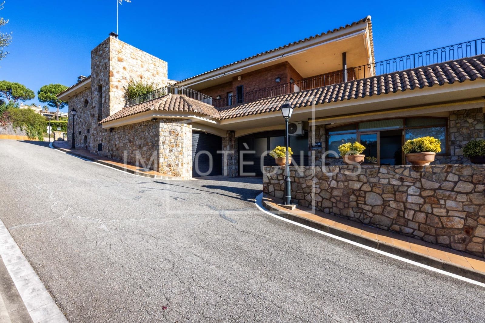 4 sypialnia Biuro do wynajęcia w Sant Vicenc de Montalt - 1 700 € (Ref: 9602767)