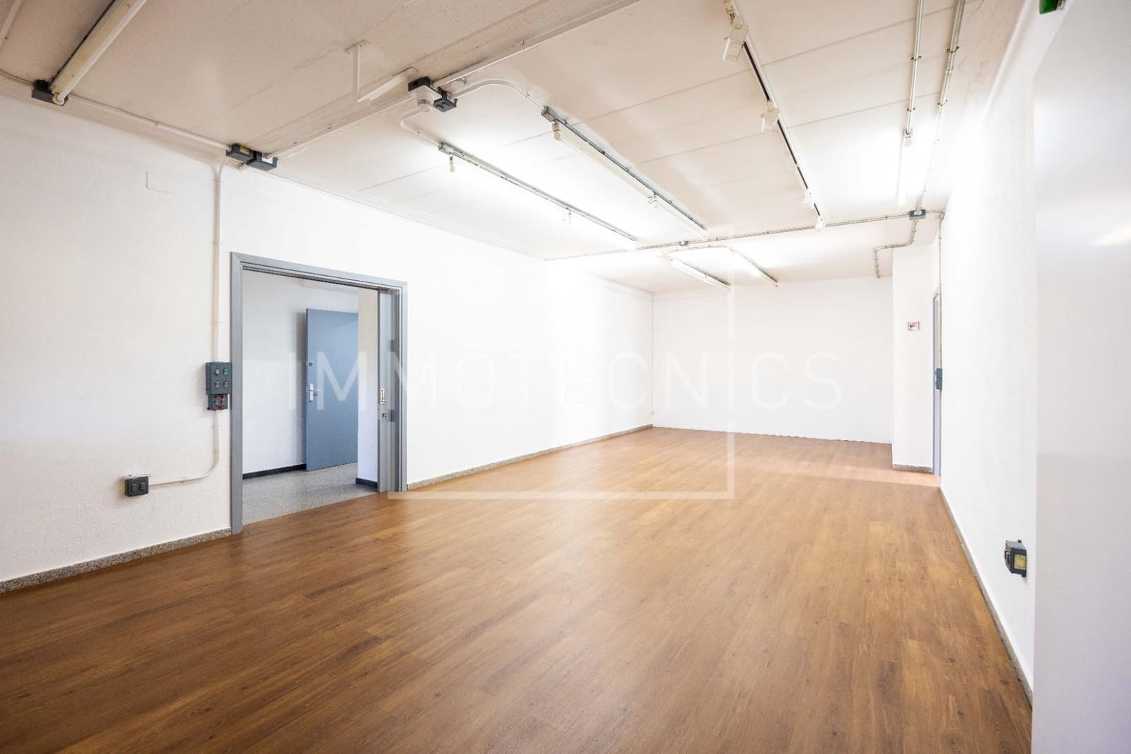 4 sypialnia Biuro do wynajęcia w Sant Vicenc de Montalt - 1 700 € (Ref: 9602767)