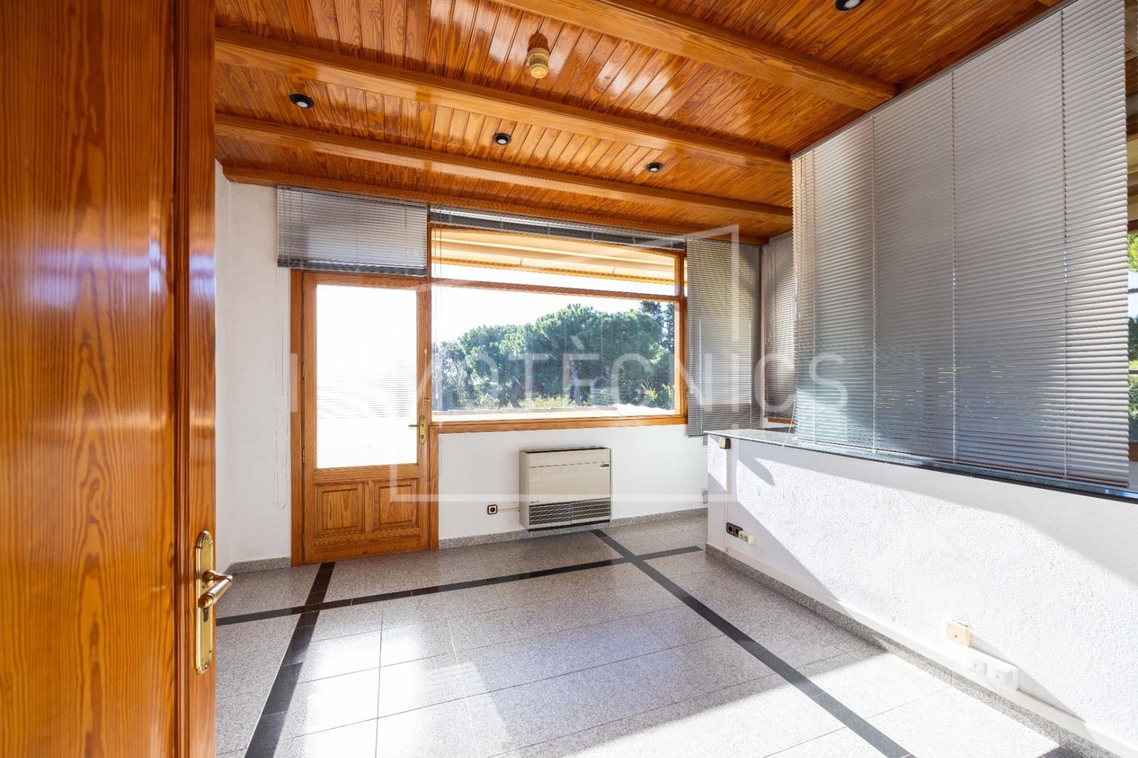 4 sypialnia Biuro do wynajęcia w Sant Vicenc de Montalt - 1 700 € (Ref: 9602767)