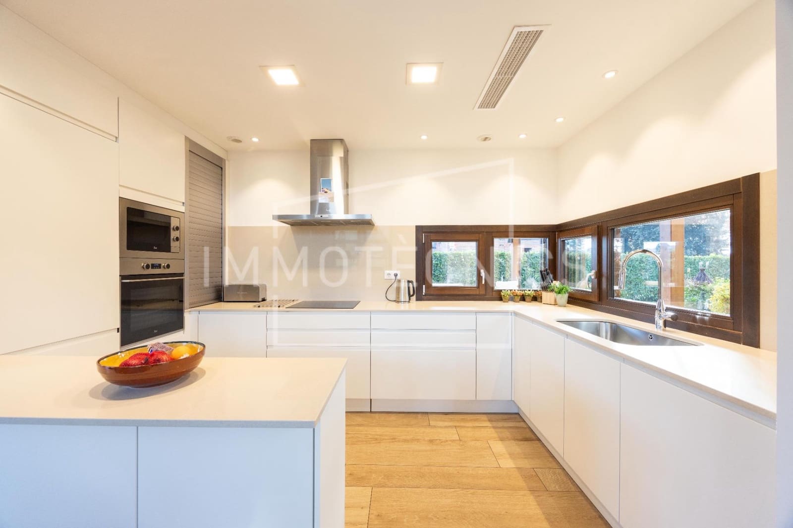 3 bedroom Villa for sale in Sant Esteve de Palautordera with pool - € 850,000 (Ref: 9602769)