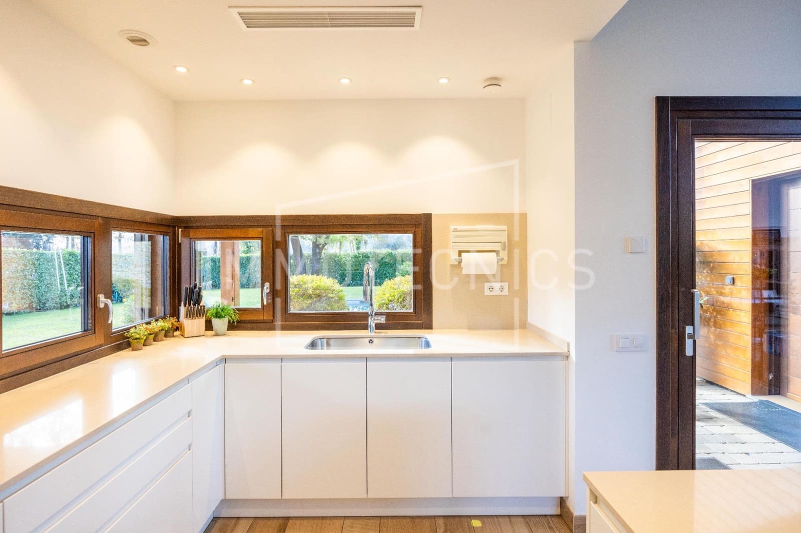 3 bedroom Villa for sale in Sant Esteve de Palautordera with pool - € 850,000 (Ref: 9602769)