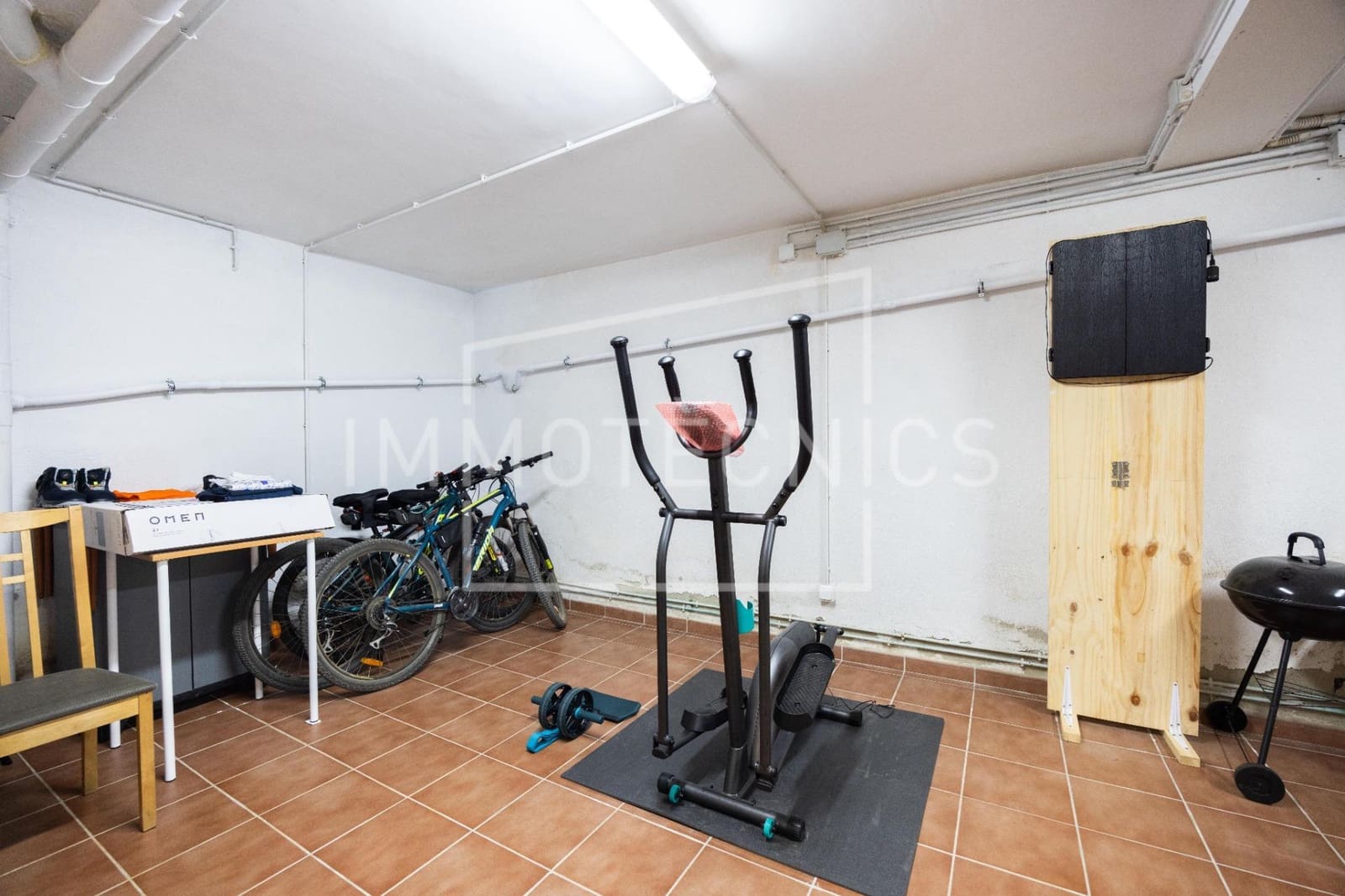 Chalet de 4 habitaciones en Cànoves i Samalús en venta con piscina garaje - 560.000 € (Ref: 9602770)