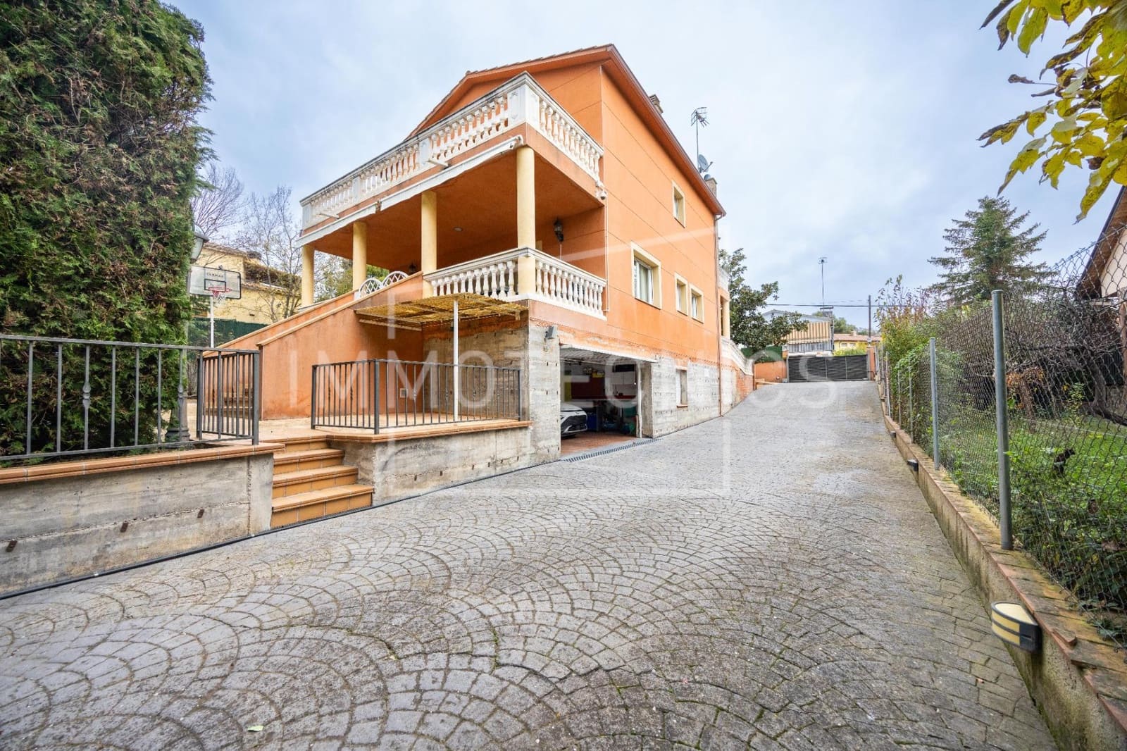 Chalet de 4 habitaciones en Cànoves i Samalús en venta con piscina garaje - 560.000 € (Ref: 9602770)