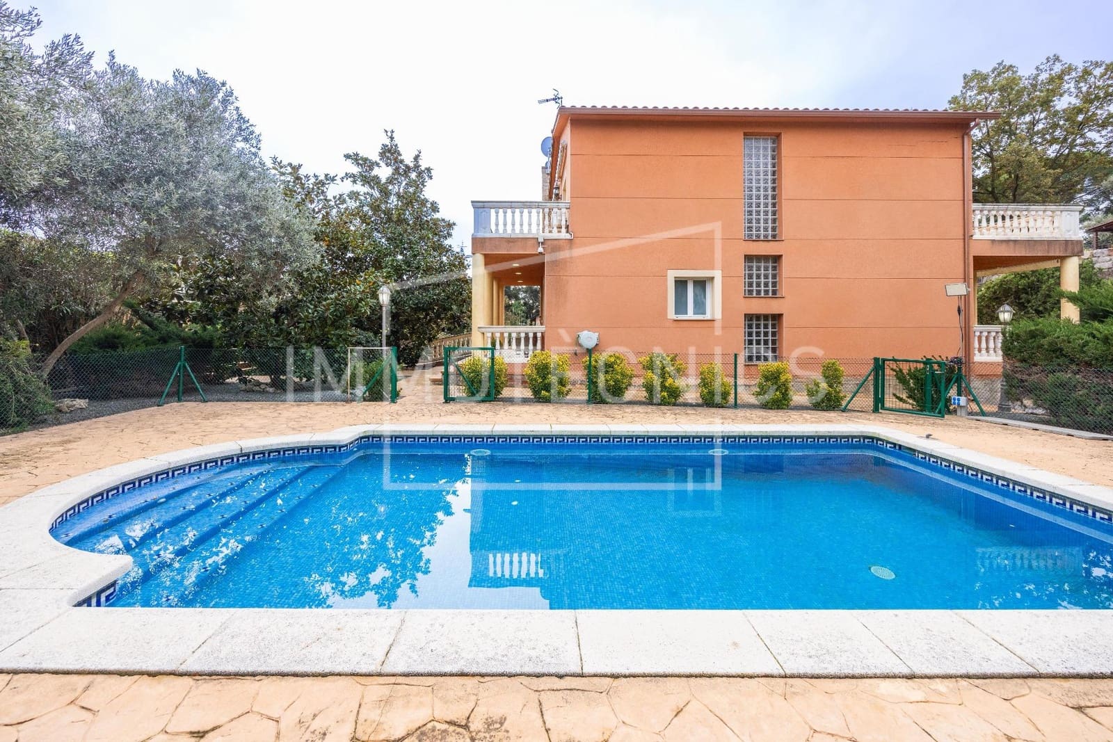 Chalet de 4 habitaciones en Cànoves i Samalús en venta con piscina garaje - 560.000 € (Ref: 9602770)