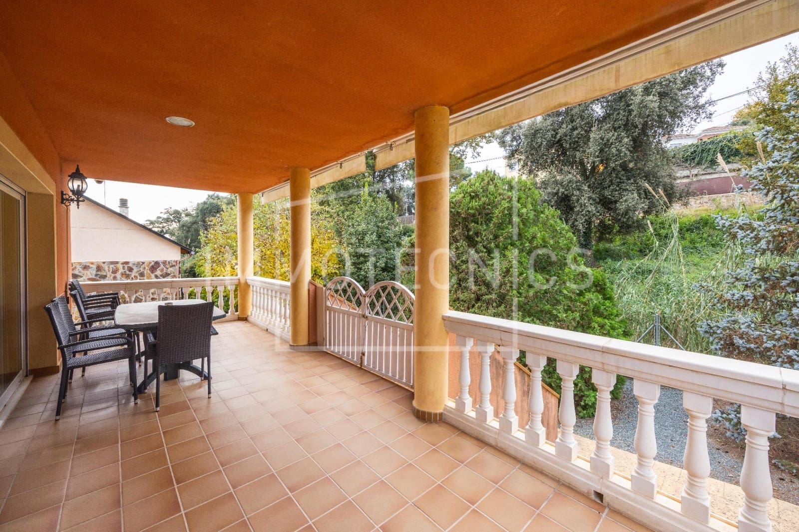 4 bedroom Villa for sale in Canovelles with pool garage - € 530,000 (Ref: 9602770)