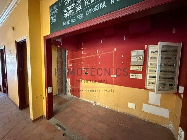 Komercyjne na sprzedaż w Sant Vicenc de Montalt - 500 000 € (Ref: 9602772)