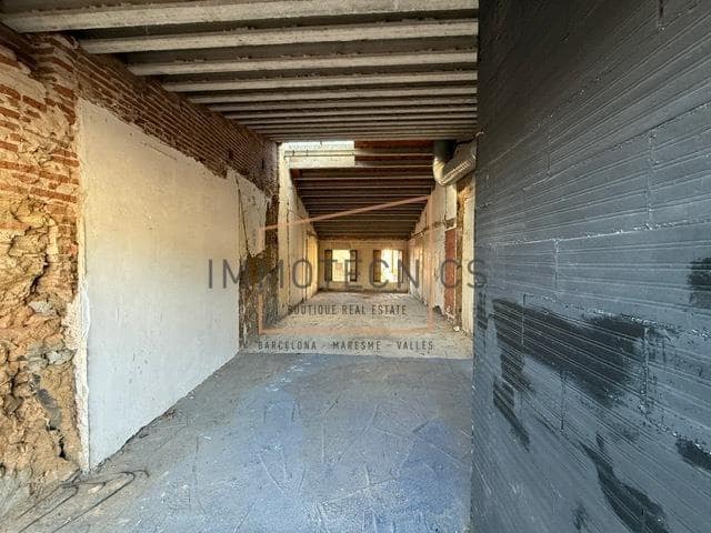 Komercyjne na sprzedaż w Sant Vicenc de Montalt - 500 000 € (Ref: 9602772)