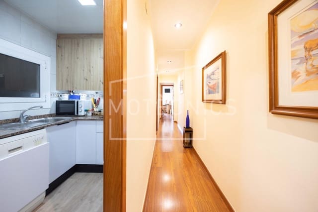 Piso de 3 habitaciones en Granollers en venta - 299.000 € (Ref: 9602774)