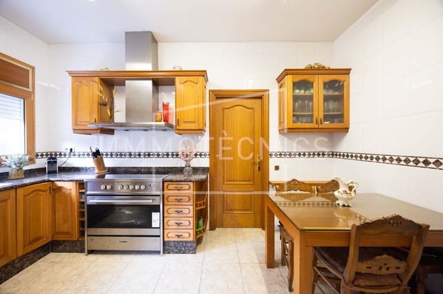 Chalet de 4 habitaciones en Cardedeu en venta con piscina garaje - 950.000 € (Ref: 9602775)