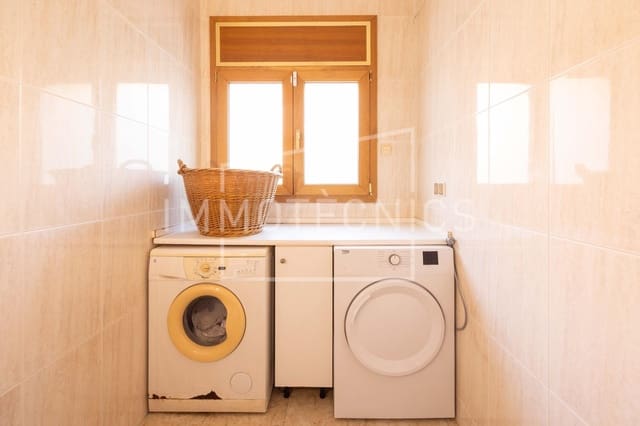 Chalet de 4 habitaciones en Cardedeu en venta con piscina garaje - 950.000 € (Ref: 9602775)